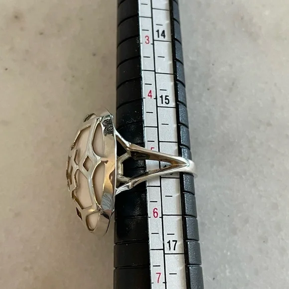 Tiffany White Chalcedony Zellige Ring — Size 5 - Picture 7 of 9